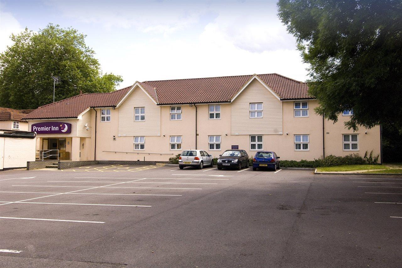 Premier Inn Bracknell Exterior photo